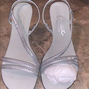 Women’s Onex dress shoes